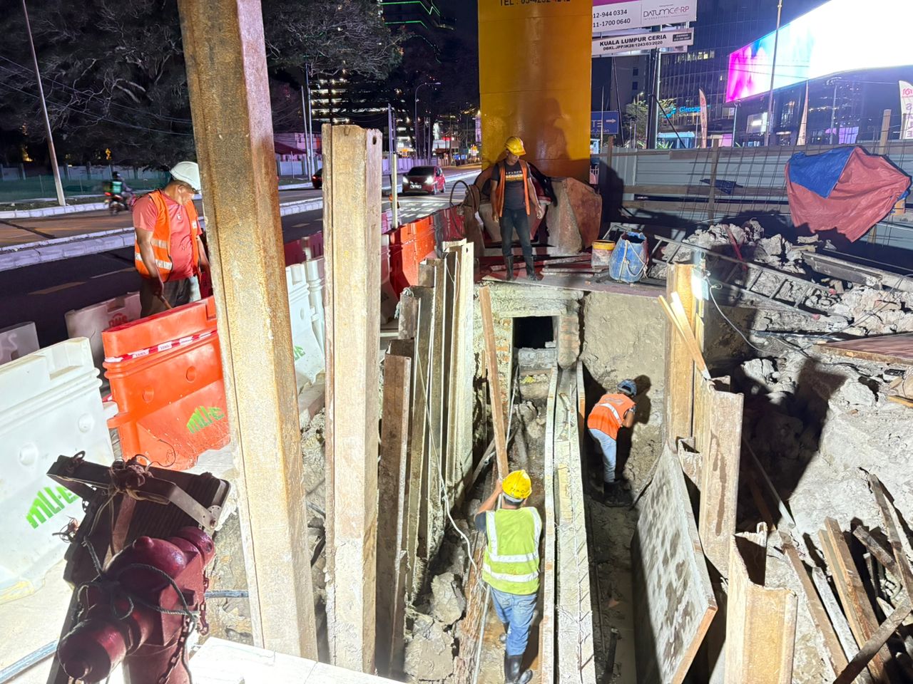  Mue process maintenane work atIWK Majlis Negara